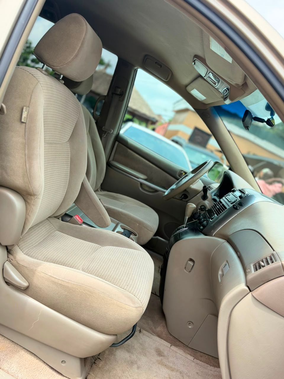 
								Direct Belgium  2005 Toyota Sienna  💰price:10.9m owner 300k sambo  📍Gwarimpa Abuja full									