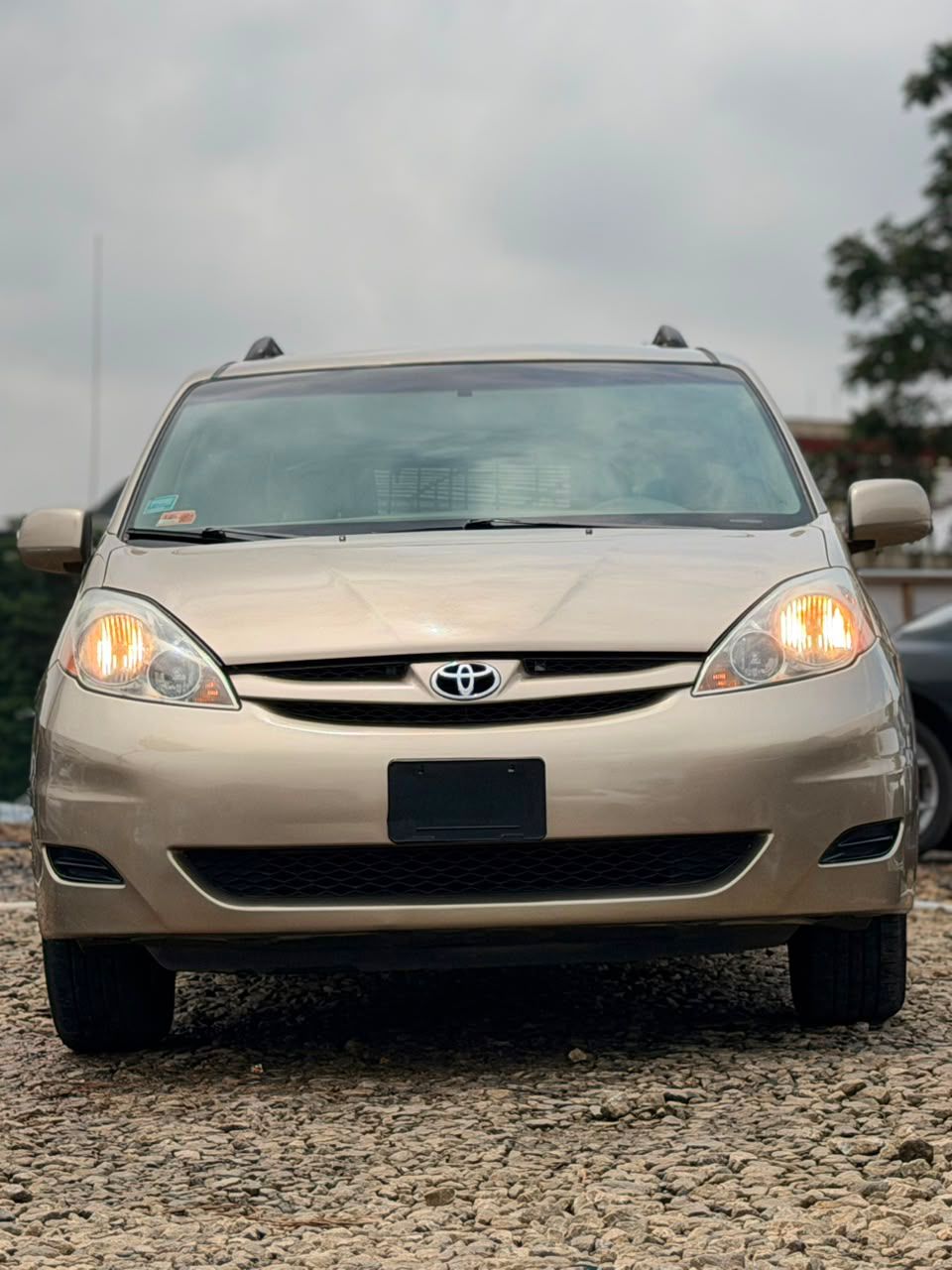
								Direct Belgium  2005 Toyota Sienna  💰price:10.9m owner 300k sambo  📍Gwarimpa Abuja full									