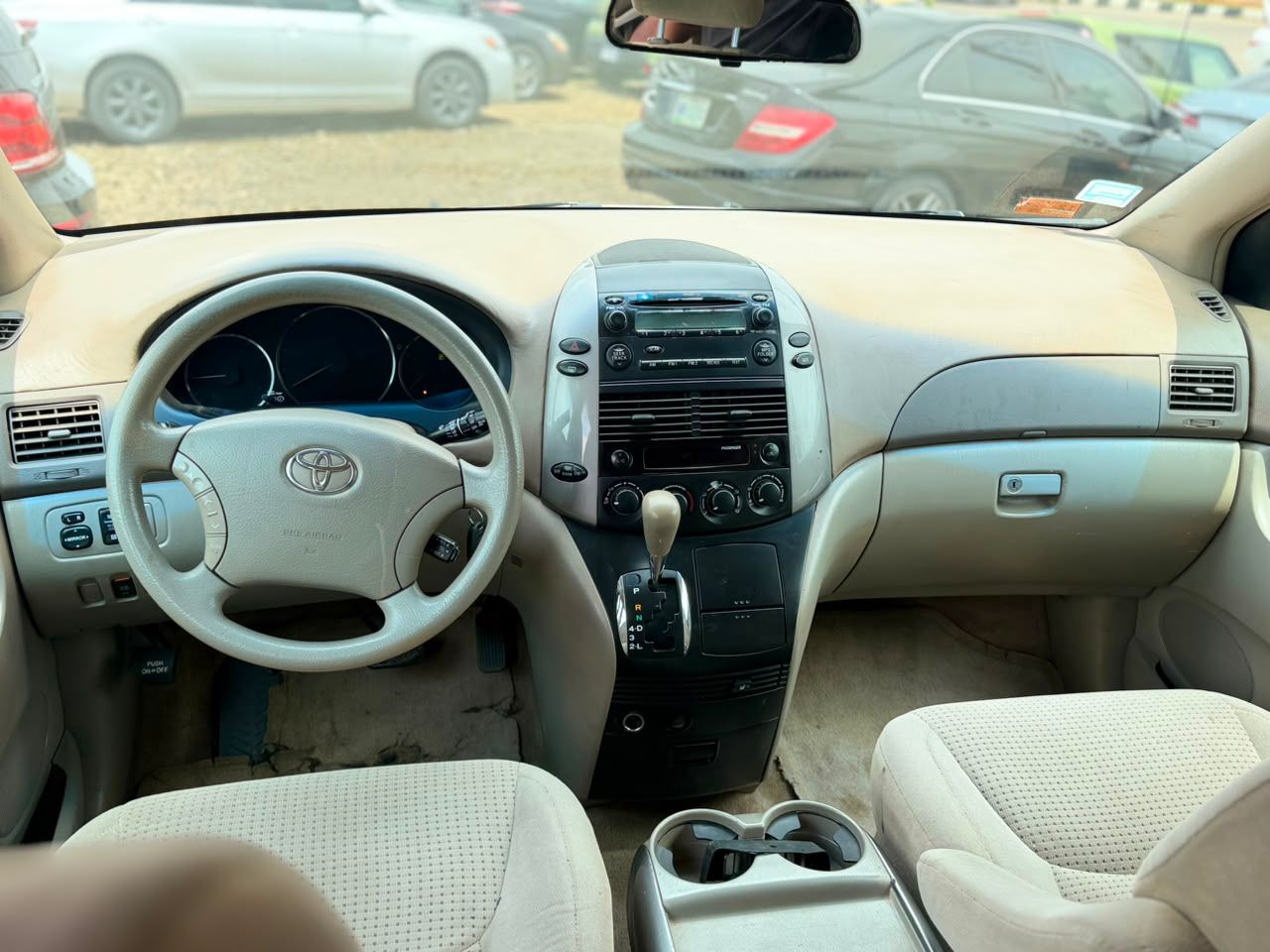 
								Direct Belgium  2005 Toyota Sienna  💰price:10.9m owner 300k sambo  📍Gwarimpa Abuja full									