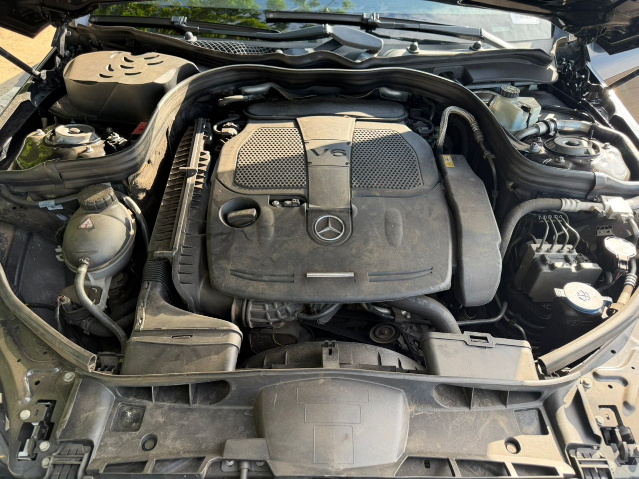 
								FOREIGN USED 2014 E350 MERCEDES BENZ💥  20M OnLy💰 custom duty  Drive the Benz that speaks class without saying a word.  AbuJa LoKaTioN full									