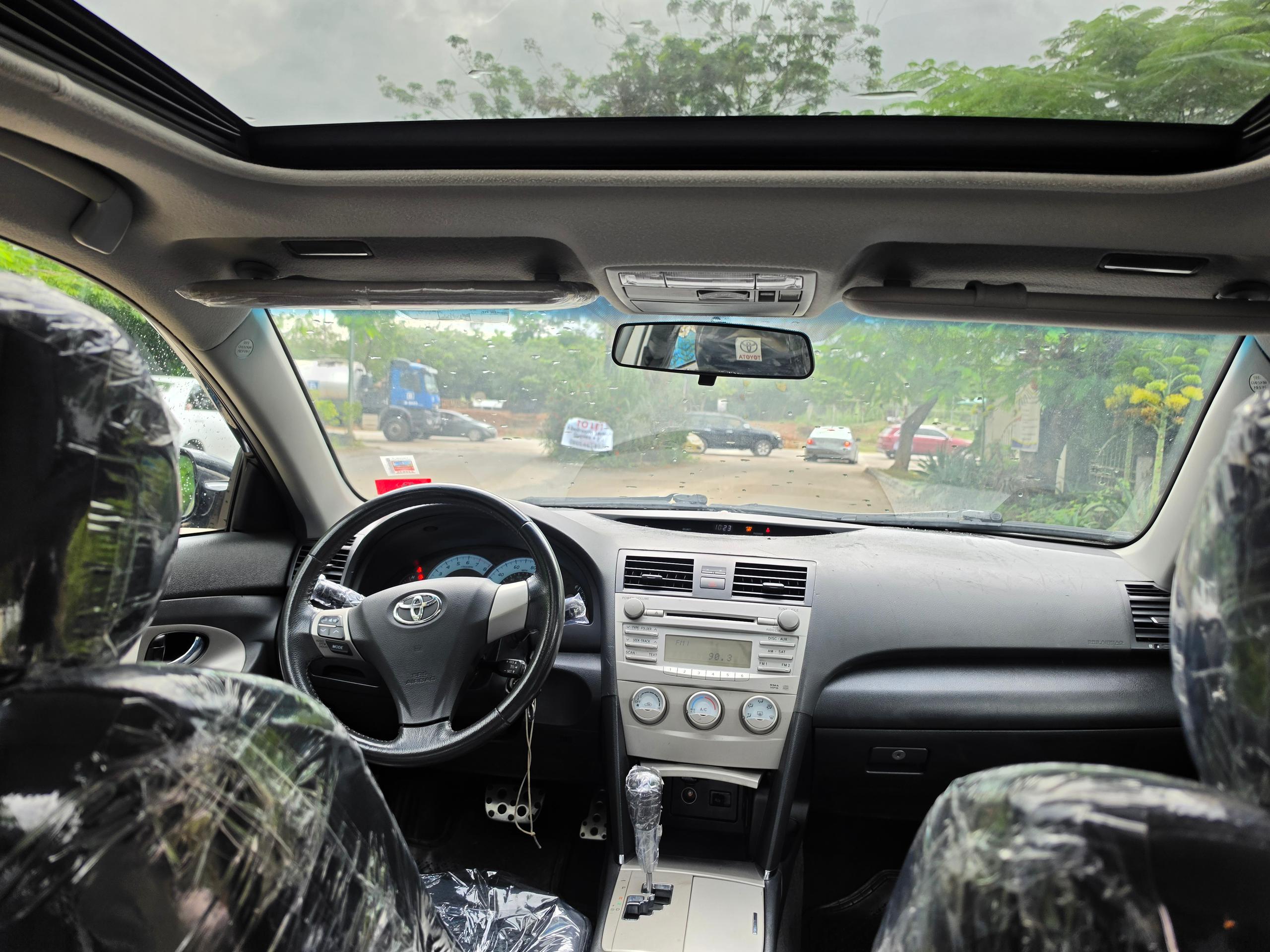 
								EXTREMELY SHARP  GRADE FOREIGN USED 2010 ON BELT TOYOTA CAMRY SPORT, MINT INTERIOR, NO SINGLE 9JA PAINT WITH UNTAMPARED ENGINE ND GEAR.GOING FOR JUST 10.8m ONLY full									