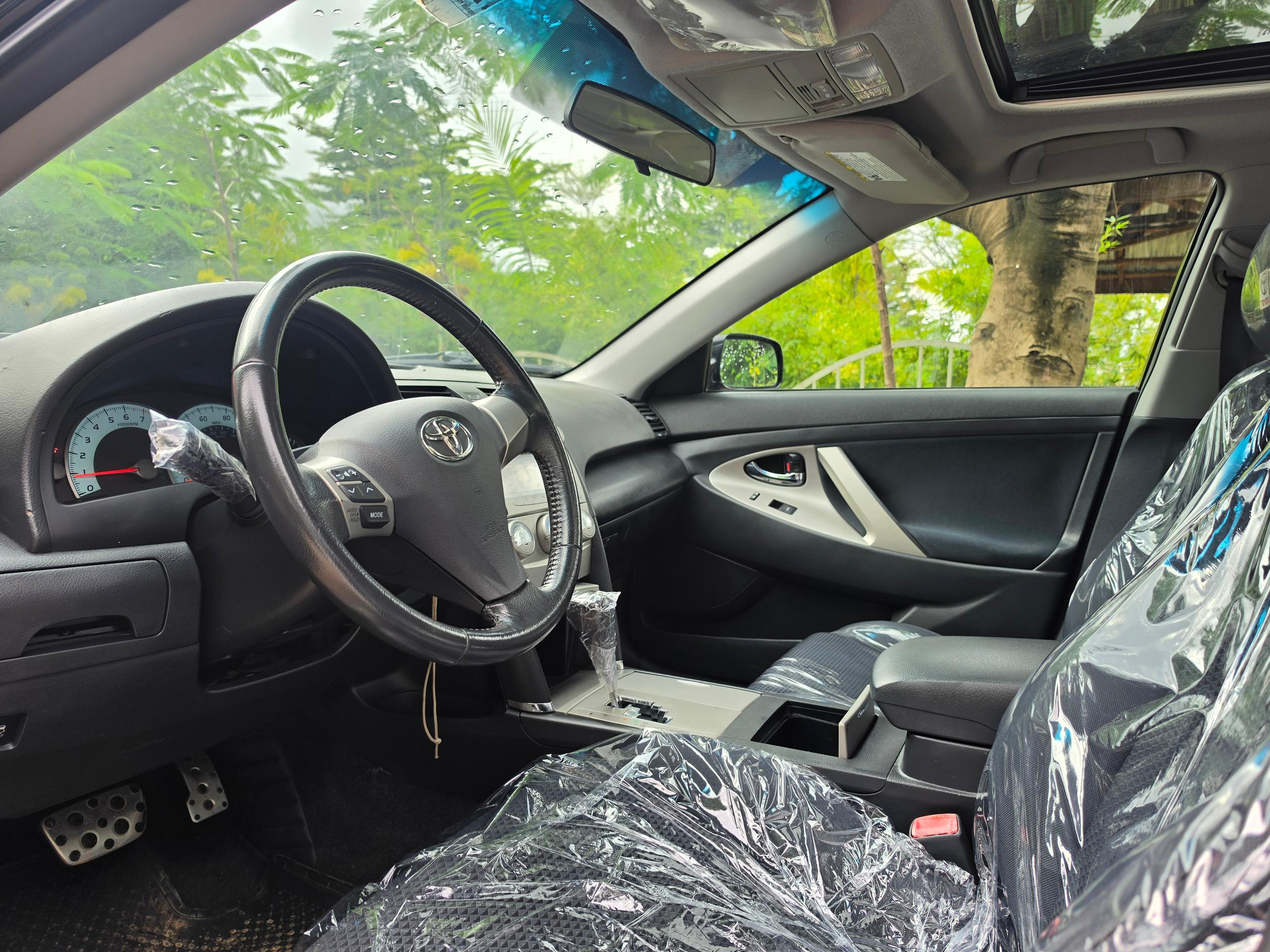 
								EXTREMELY SHARP  GRADE FOREIGN USED 2010 ON BELT TOYOTA CAMRY SPORT, MINT INTERIOR, NO SINGLE 9JA PAINT WITH UNTAMPARED ENGINE ND GEAR.GOING FOR JUST 10.8m ONLY full									