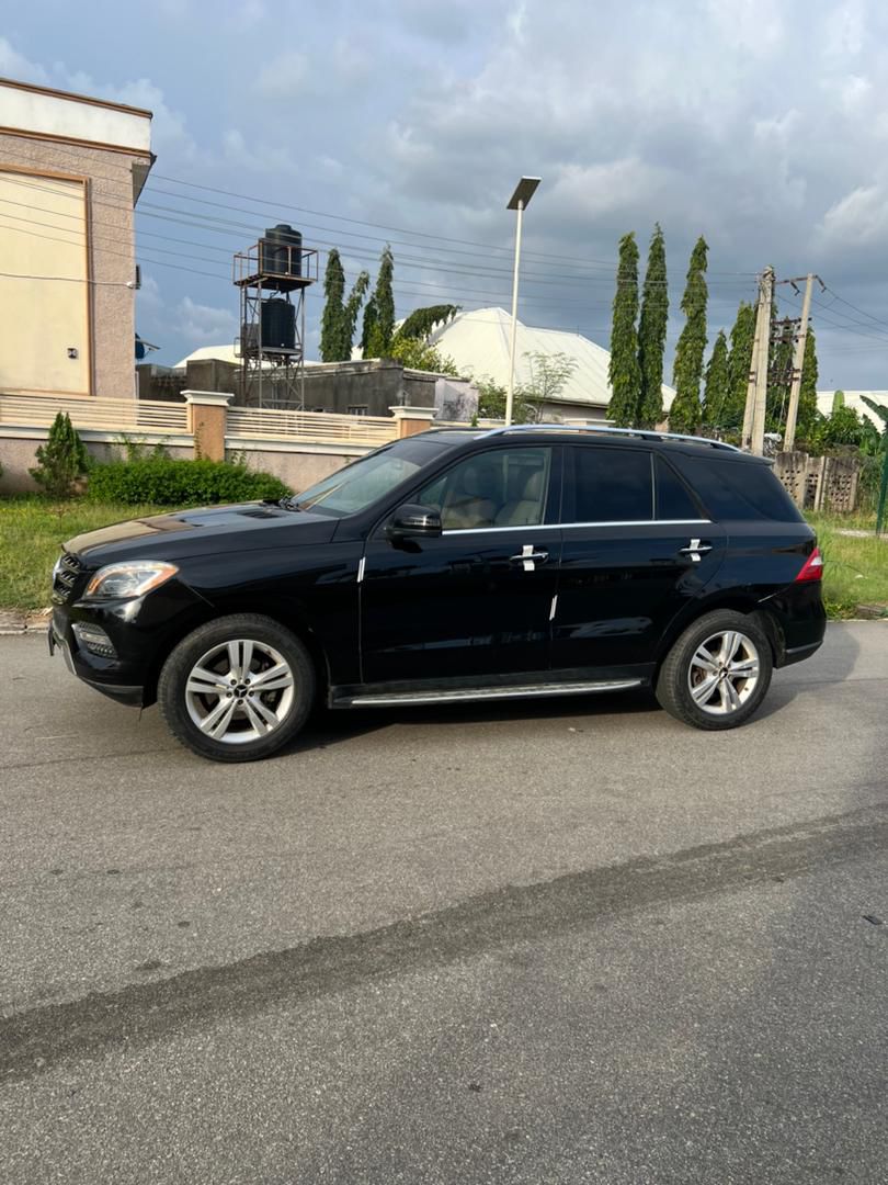 
								registered 2014 ml350 First body  Power boot  Keyless entry  Pano roof Low mileage  Original duty  @14net full									