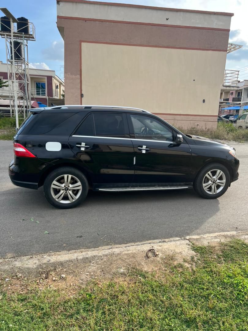 
								registered 2014 ml350 First body  Power boot  Keyless entry  Pano roof Low mileage  Original duty  @14net full									