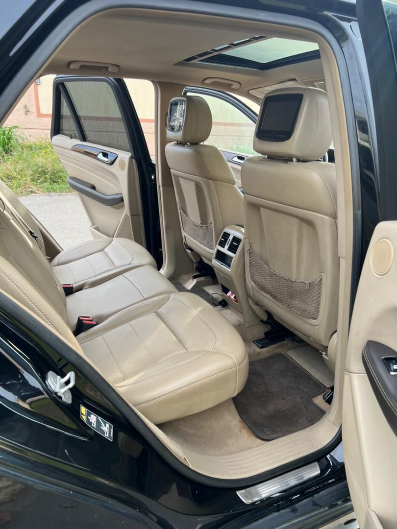 
								registered 2014 ml350 First body  Power boot  Keyless entry  Pano roof Low mileage  Original duty  @14net full									