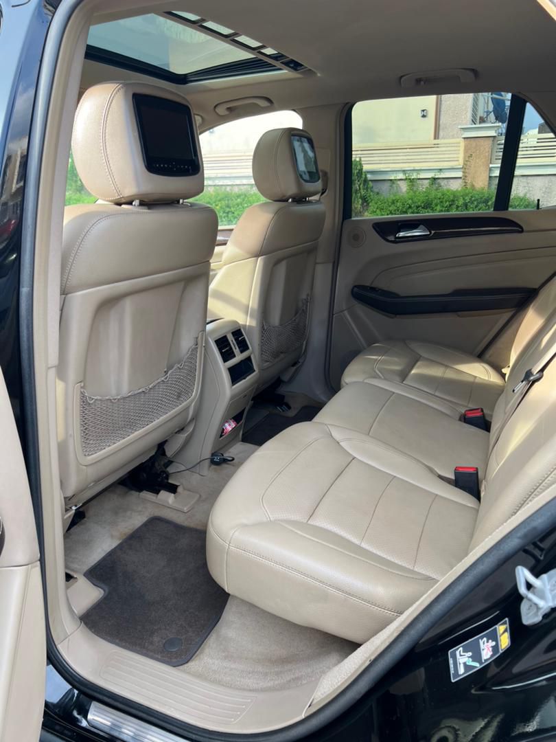 
								registered 2014 ml350 First body  Power boot  Keyless entry  Pano roof Low mileage  Original duty  @14net full									