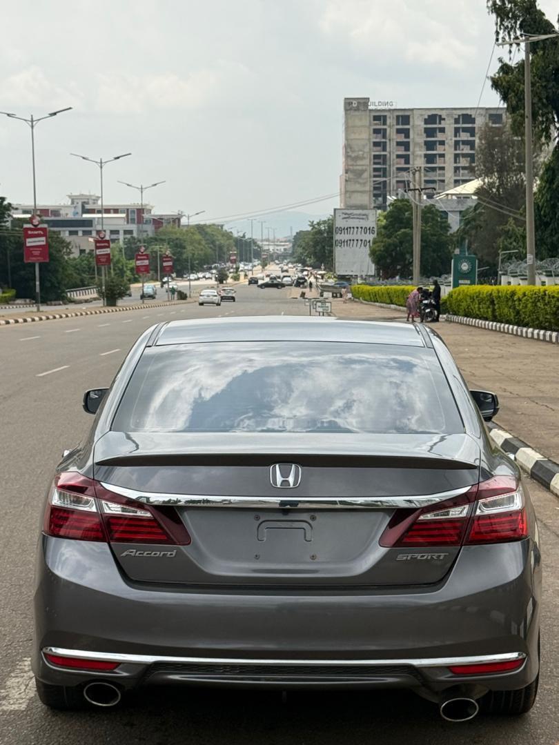 
								Mad Distress Sale!!! Foreign used 2017 HONDA ACCORD EX-L untampered system in excellent condition with original duty✅ 🏷️15M Net 📍Abuja deal full									