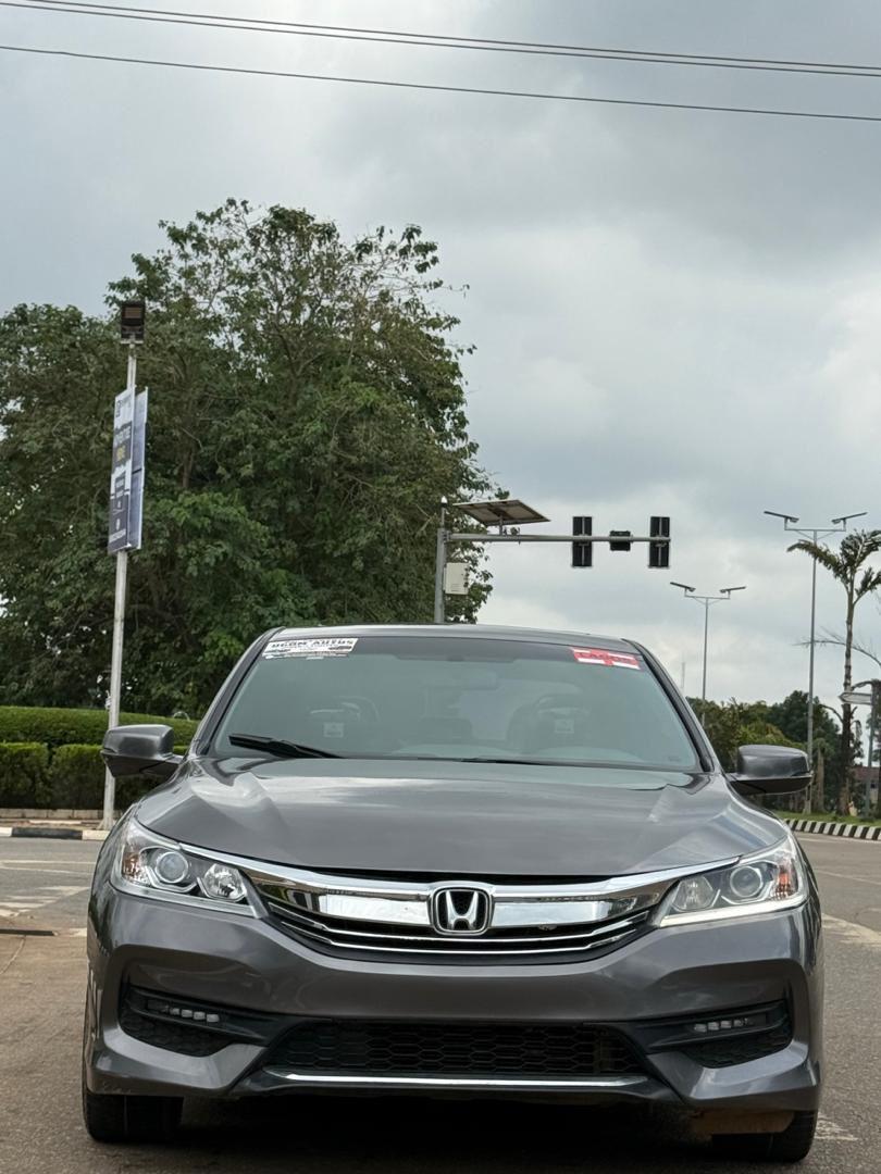 
								Mad Distress Sale!!! Foreign used 2017 HONDA ACCORD EX-L untampered system in excellent condition with original duty✅ 🏷️15M Net 📍Abuja deal full									