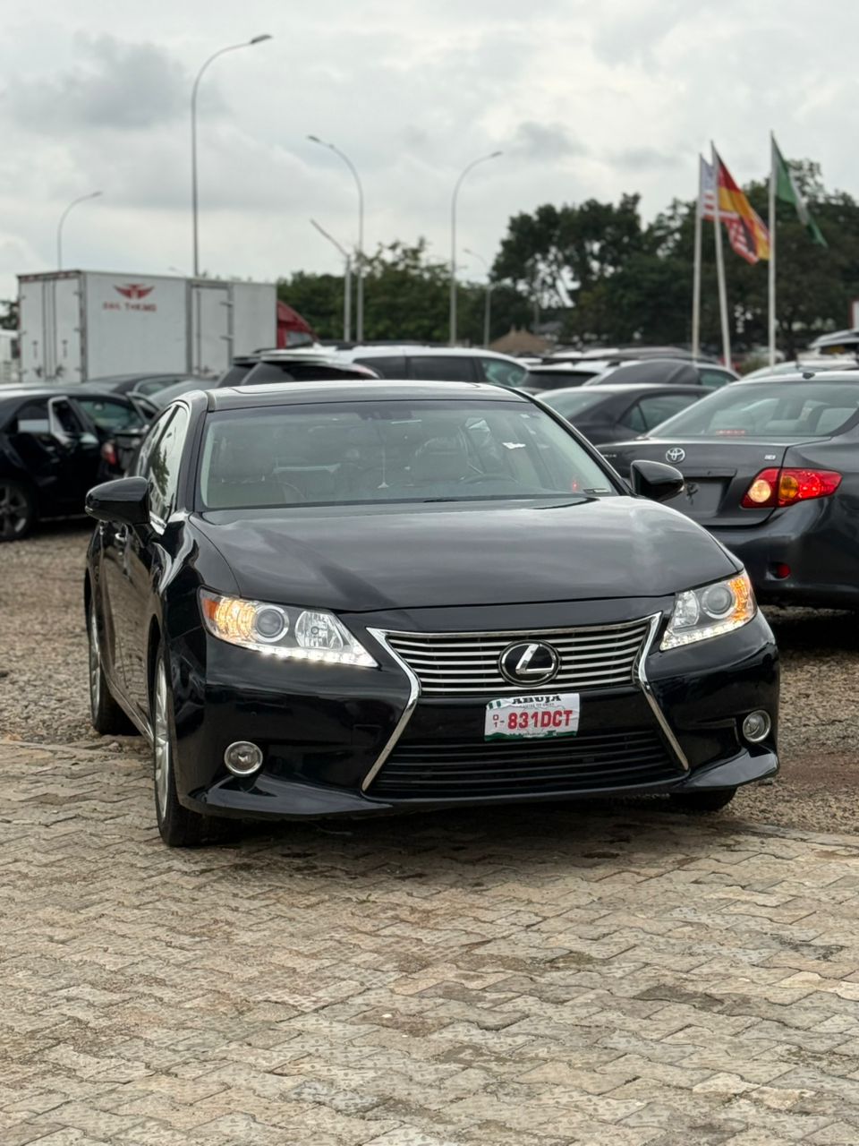 
								FOREIGN USED 🇺🇸 2015 LEXUS ES350 WITH PUSH TO START, SUNROOF AND VERIFIED DUTY VALID FOR 20.5 MILLION NAIRA ONLY full									