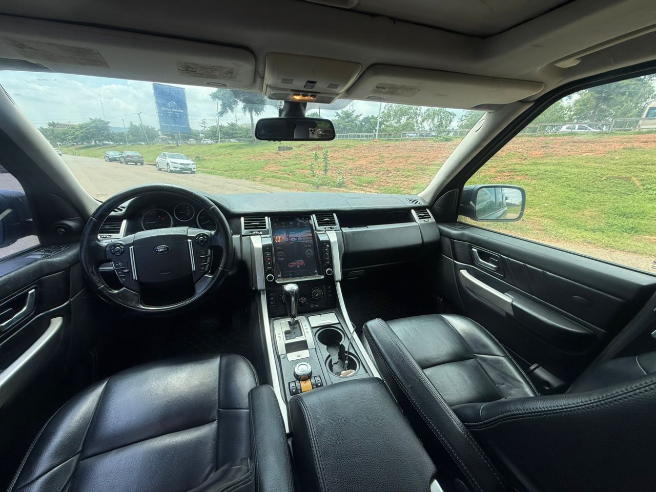 
								QUICK SALES!! EXTREMELY SHARP 2007 RANGE ROVER SPORTS HSE⚡⚡ WITH PROPER DOCUMENTATION  PRICE:3,999,999 📍ABUJA full									