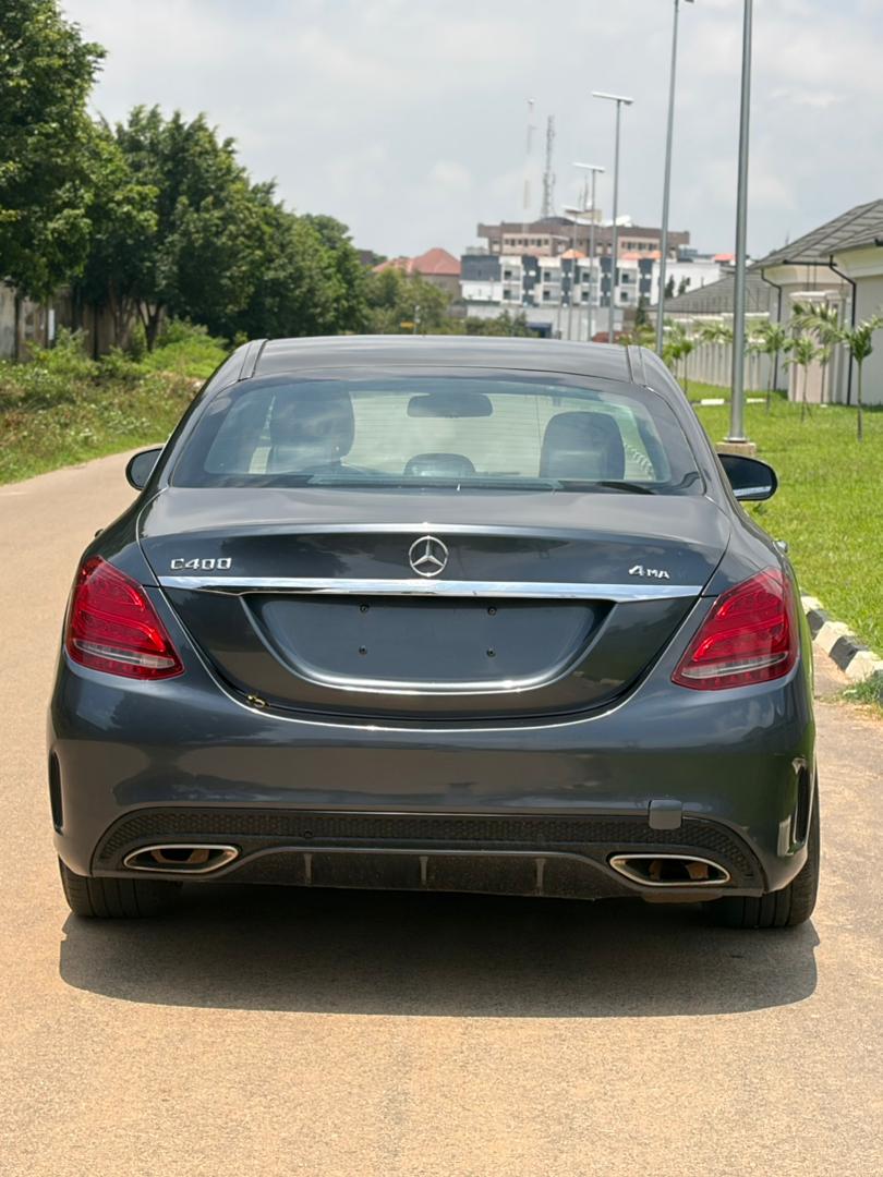 
								EXTREMELY SHARP 2015 MERCEDES BENZ C400⚡⚡ WITH PROPER DOCUMENTATION  PRICE:20M 📍ABUJA full									