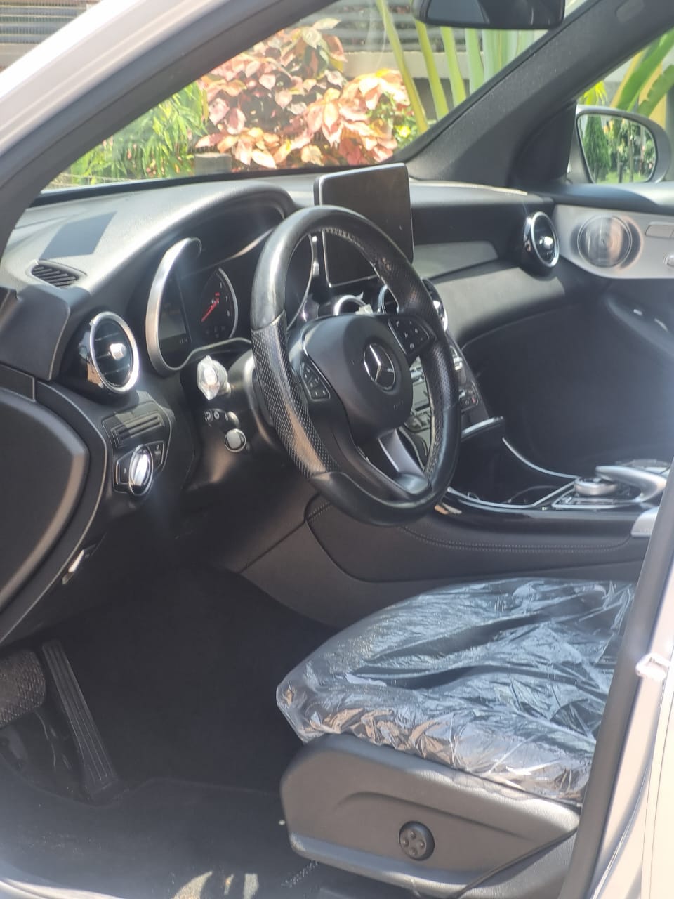 
								FOREIGN USED 2018  MERCEDES BENZ GLC 300⚡⚡ WITH PROPER DOCU0MENTATION  PRICE:30M 📍ABUJA full									