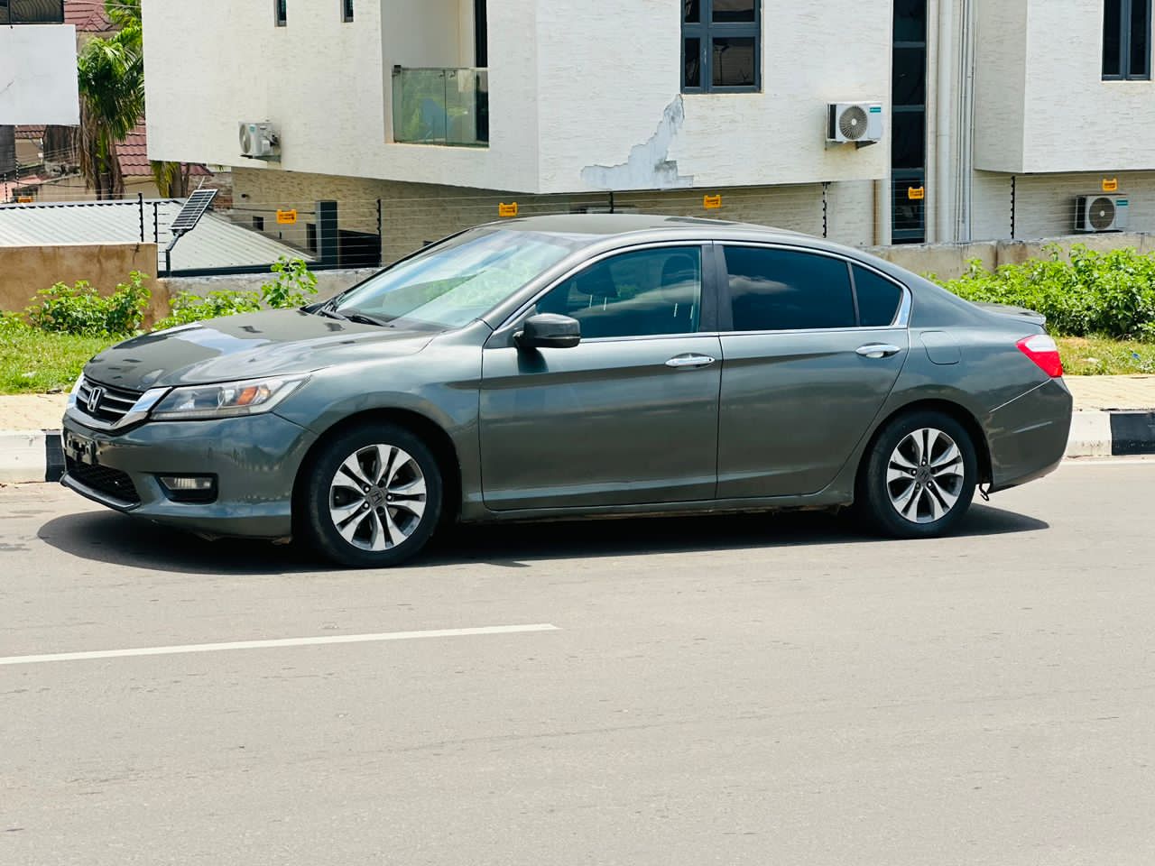 
								Distressed 2014 Honda accord with sound engine and gear going for 7.3 million only!!! full									