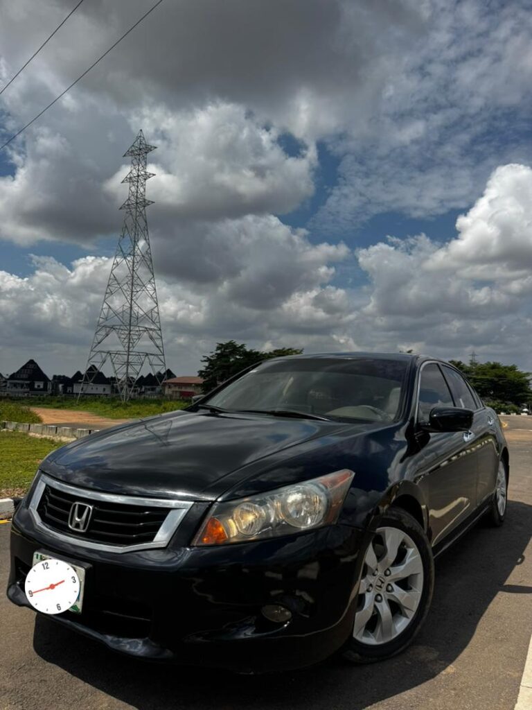 Giveaway Deal‼️‼️‼️ Neatly Used 2010 V6 Honda Accord (Android Screen & Sunroof) with duty going for just 5.3m Net with our sambo with me Lugbe Abuja📍 ZERO CHAIN DEAL