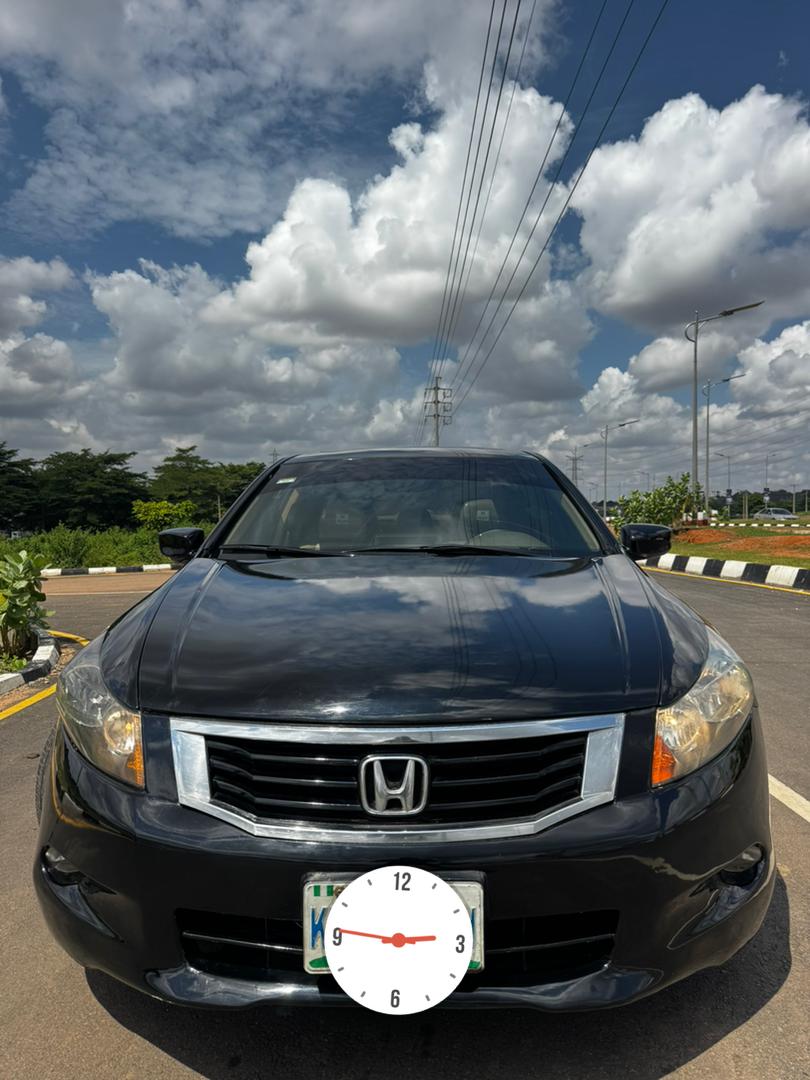 
								Giveaway Deal‼️‼️‼️ Neatly Used 2010 V6 Honda Accord (Android Screen & Sunroof) with duty going for just 5.3m Net with our sambo with me Lugbe Abuja📍 ZERO CHAIN DEAL full									