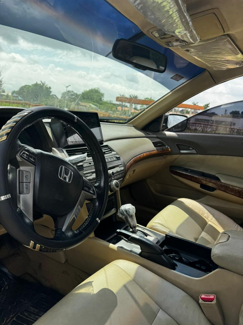
								Giveaway Deal‼️‼️‼️ Neatly Used 2010 V6 Honda Accord (Android Screen & Sunroof) with duty going for just 5.3m Net with our sambo with me Lugbe Abuja📍 ZERO CHAIN DEAL full									