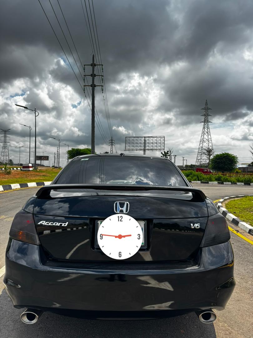 
								Giveaway Deal‼️‼️‼️ Neatly Used 2010 V6 Honda Accord (Android Screen & Sunroof) with duty going for just 5.3m Net with our sambo with me Lugbe Abuja📍 ZERO CHAIN DEAL full									
