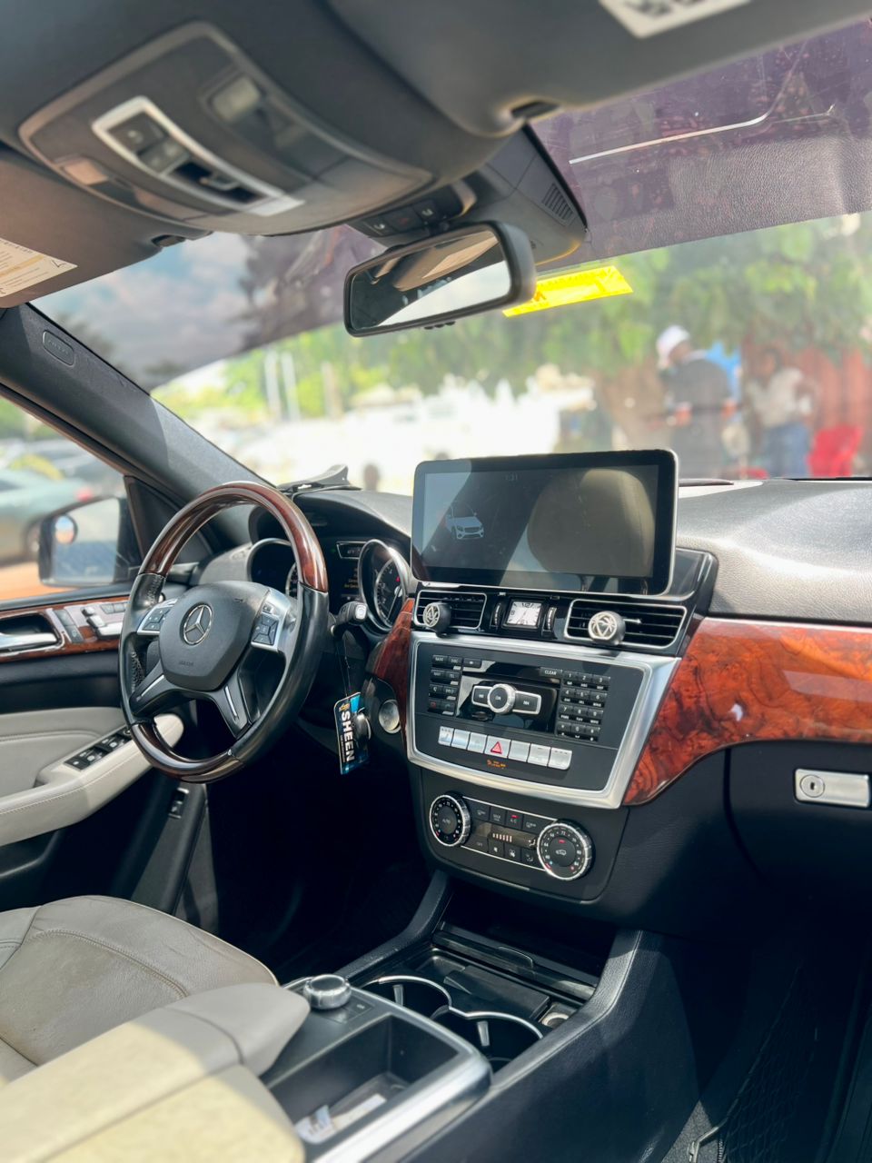 
								Neatly Used Mercedes Benz ML350 2013 ⬆️ GLE350 in perfect condition Legally Registered  Buy and Drive   17 Million full									