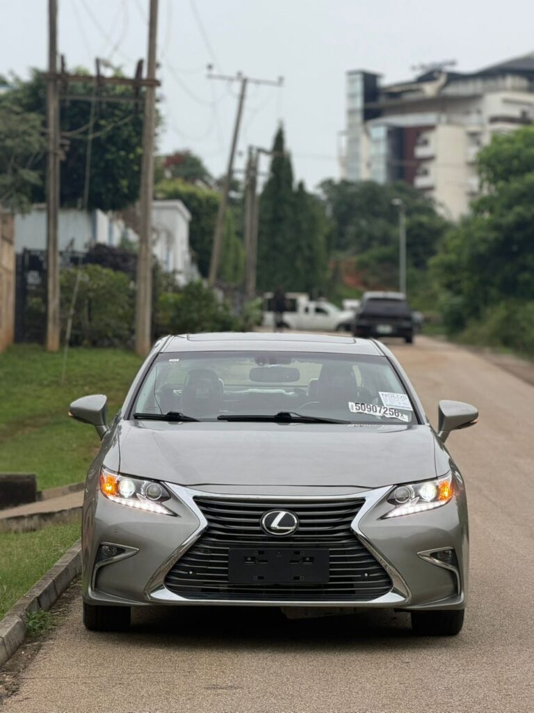 Foreign Used Lexus ES350 2015 for just 18m Abuj