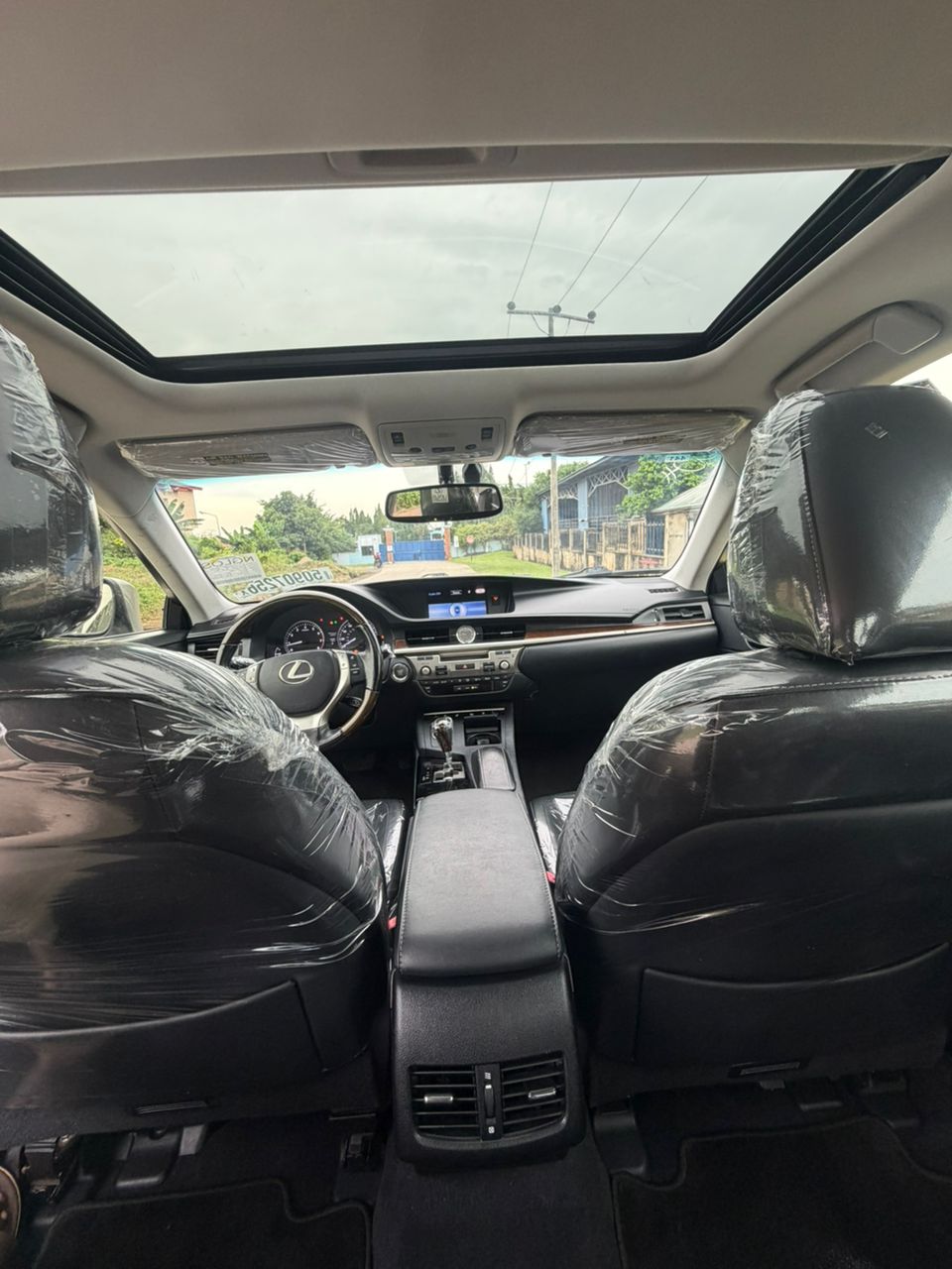 
								Foreign Used Lexus ES350 2015 for just 18m Abuj full									