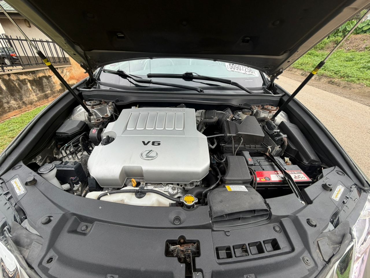 
								Foreign Used Lexus ES350 2015 for just 18m Abuj full									