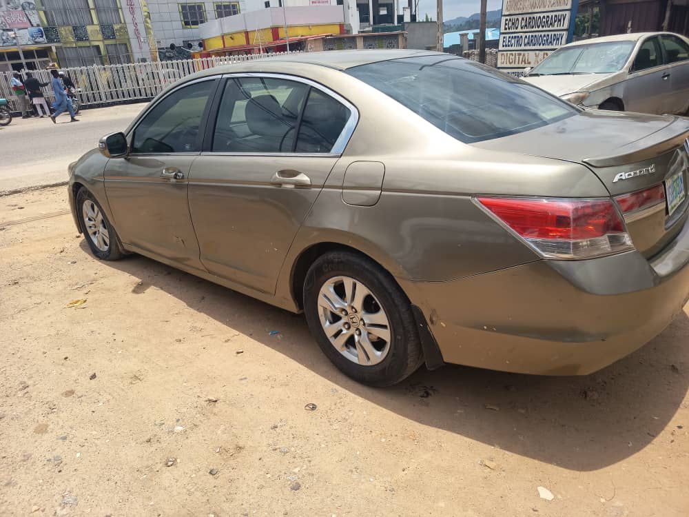 
								hot distress sale Honda Accord aka evil spirit 2009 model 📅 in very good condition 👍 with everything untempered available for 3.850 net 🥅  Abuja full									
