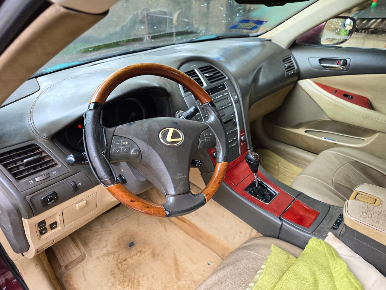 
								Distress Lexus Es350 Available for Urgent pick up Engine and gear is Untampared Ac need Attention Going for 4.5m Location MARARABA Note Buyer to Settle Sambo 200k full									