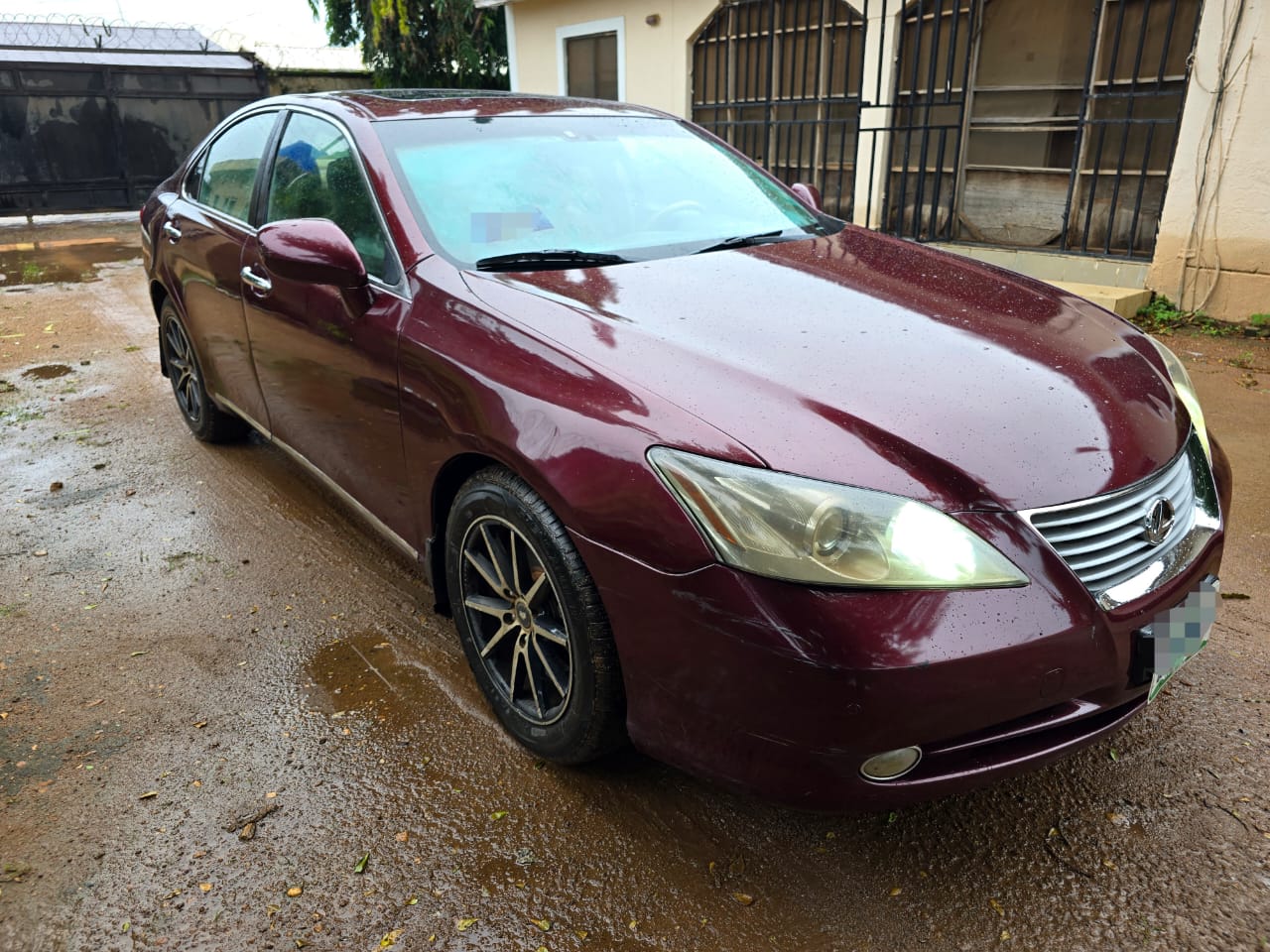 
								Distress Lexus Es350 Available for Urgent pick up Engine and gear is Untampared Ac need Attention Going for 4.5m Location MARARABA Note Buyer to Settle Sambo 200k full									