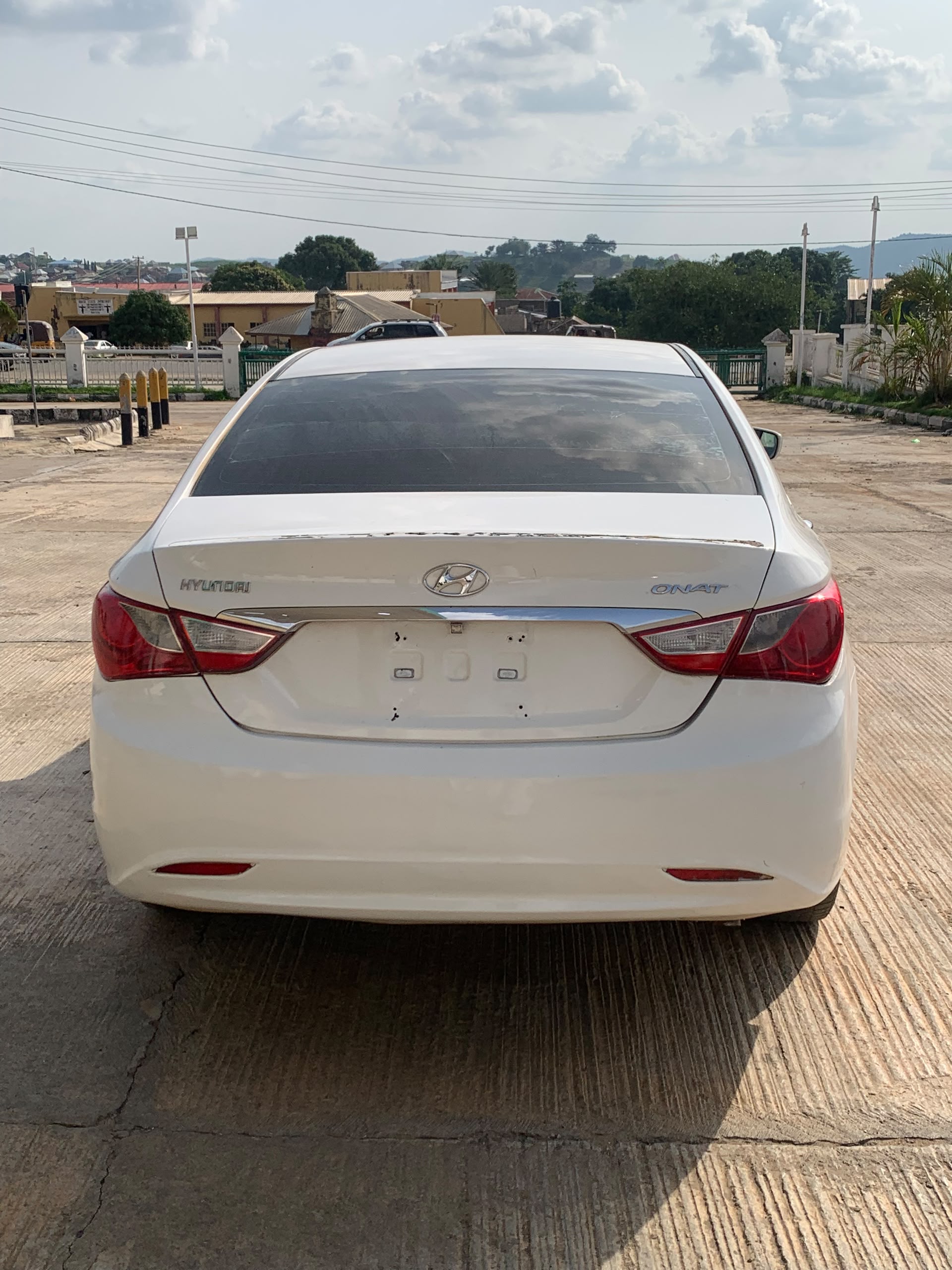 
								Distress.   🔥🔥🔥🔥.  3.7m  Hyundai Sonata 2013 everything blessed with chilling AC… registered 3.8 m yagazie… Cash needed asap.. Location is abuja full									