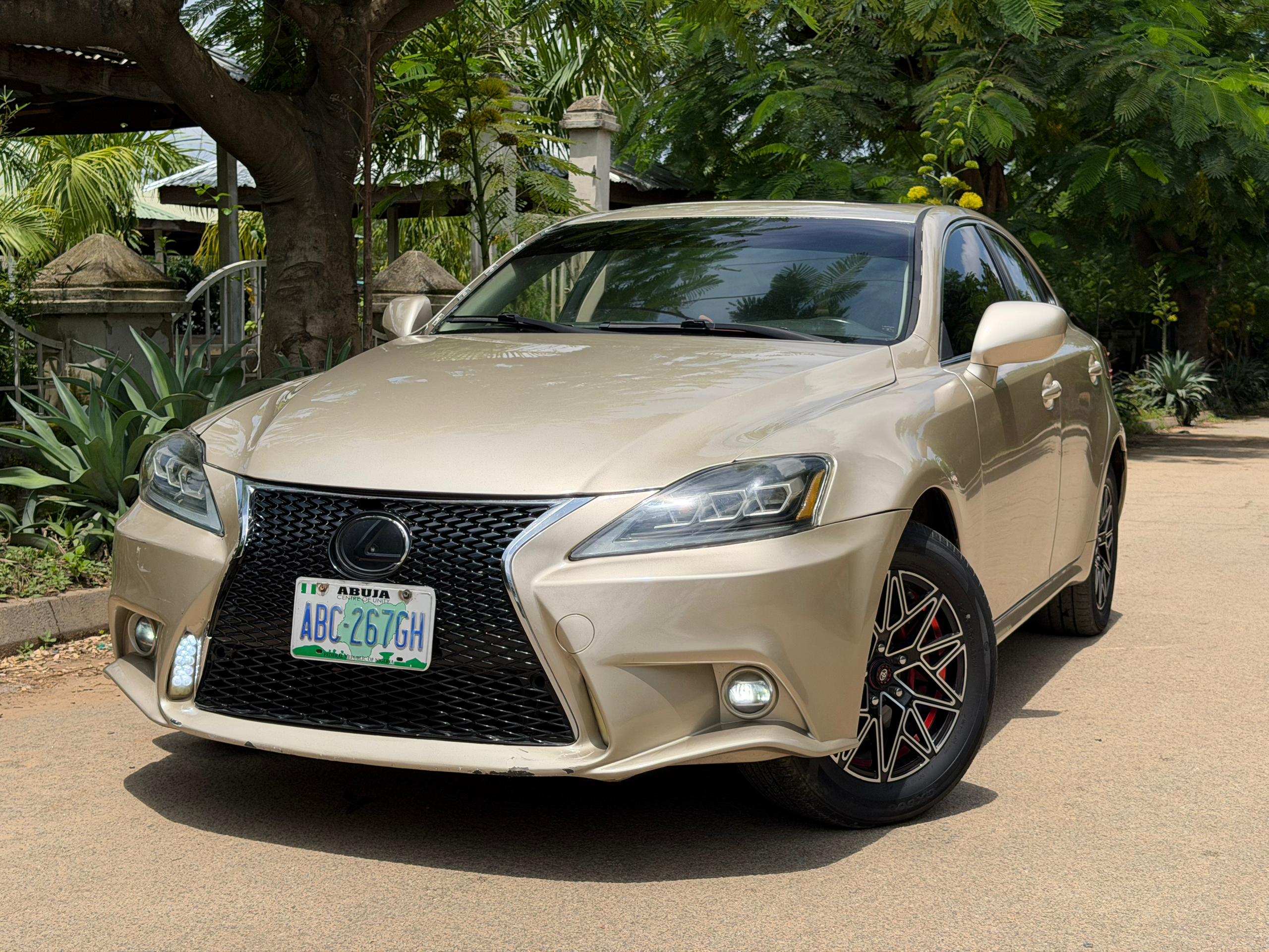 
								Awoof Deal: Extremely clean Nigerian Used 2007 IS250 upgraded to 2014 with untampered engine nd gear going for just 6m only full									