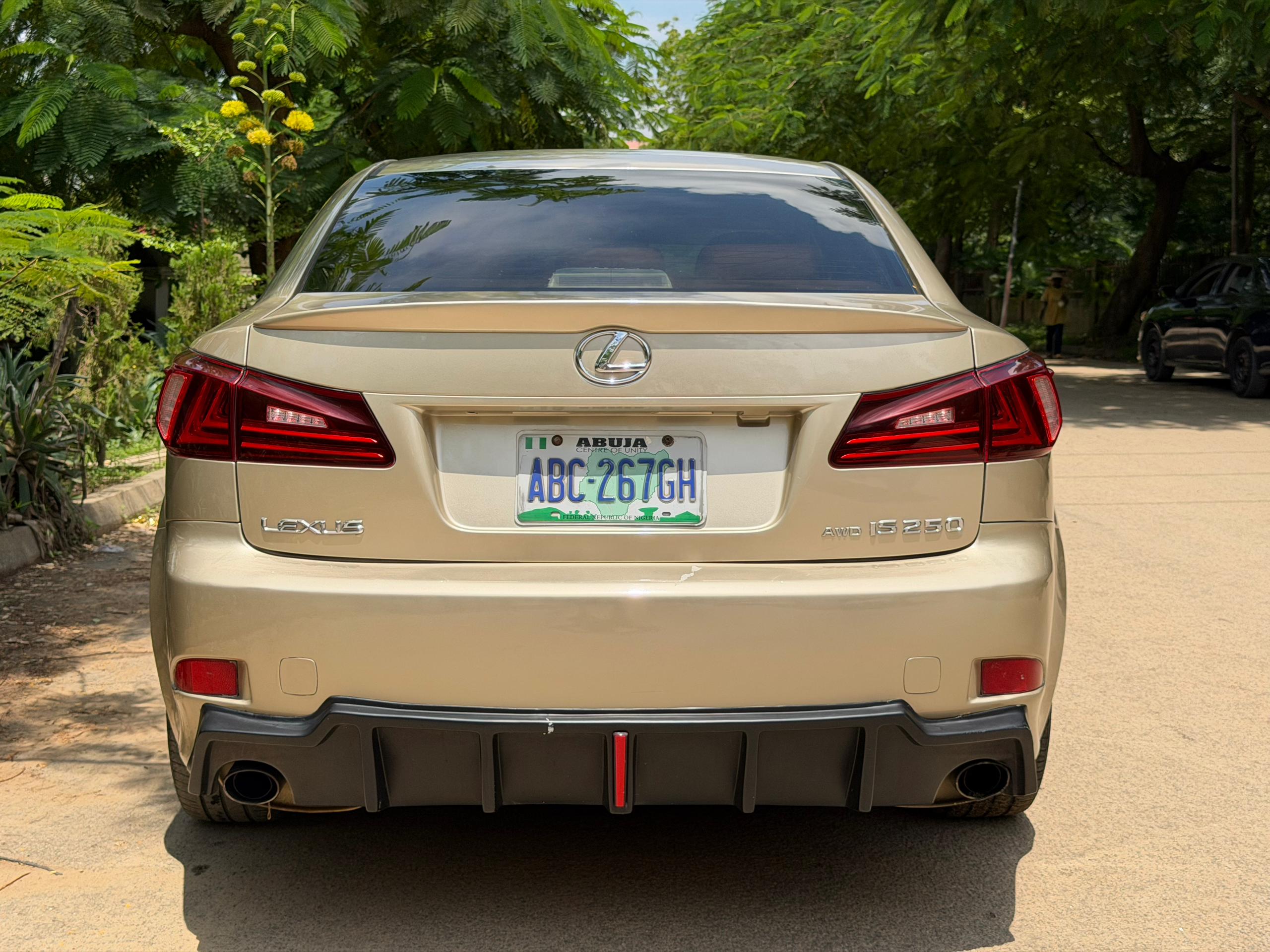 
								Awoof Deal: Extremely clean Nigerian Used 2007 IS250 upgraded to 2014 with untampered engine nd gear going for just 6m only full									