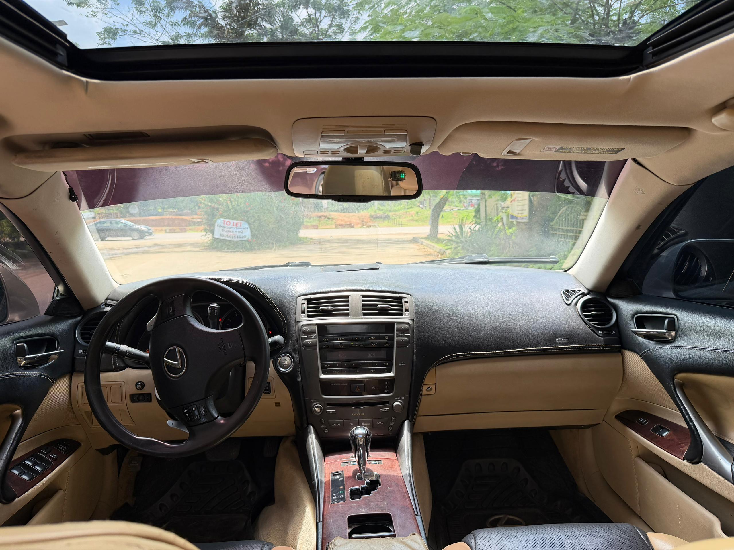 
								Awoof Deal: Extremely clean Nigerian Used 2007 IS250 upgraded to 2014 with untampered engine nd gear going for just 6m only full									