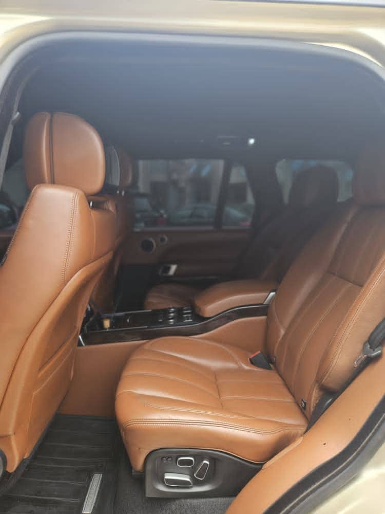
								2014 RangeRover Vogue Autobiography, Full Option, luxury with Panoramic roof. Full duty. Abuja   30M full									