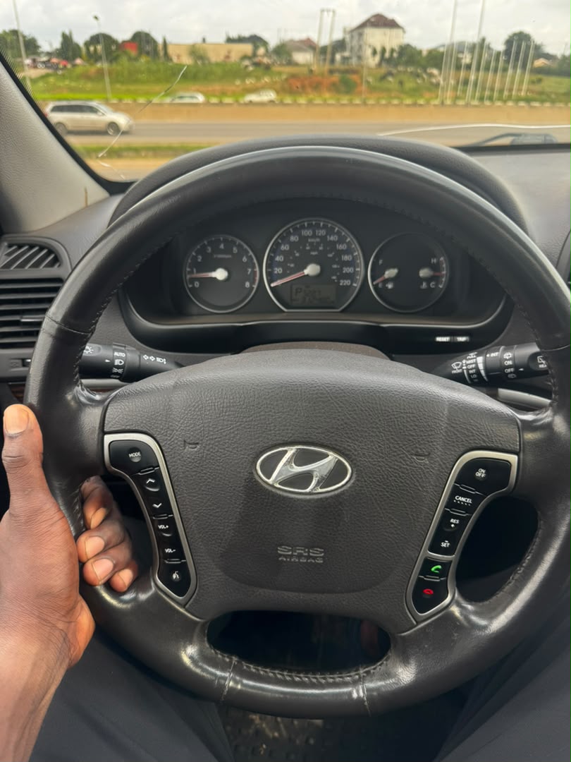 
								Giveaway Deal‼️‼️‼️ Grade A Foreign Used 2013/14 AWD Hyundai Santafe (Limited) car is in pristine condition (Key entry & Sunroof) with 2026 entry duty going for just 14.5m with me Lugbe Abuja📍 ZERO CHAIN DEAL full									
