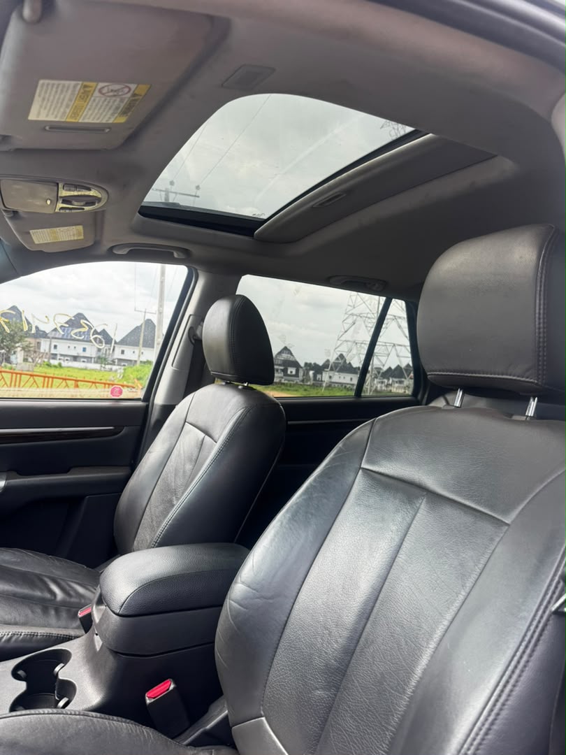 
								Giveaway Deal‼️‼️‼️ Grade A Foreign Used 2013/14 AWD Hyundai Santafe (Limited) car is in pristine condition (Key entry & Sunroof) with 2026 entry duty going for just 14.5m with me Lugbe Abuja📍 ZERO CHAIN DEAL full									