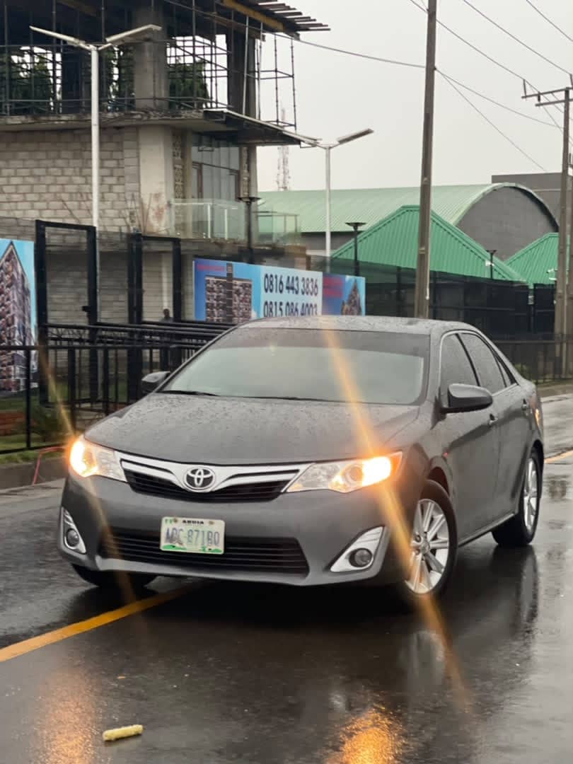 
								CLEAN NEATLY USED 2013 UNREGISTERED TOYOTA CAMRY XLE ONE YEAR USED NOW AVAILABLE PRICE 💰 9.5M buyer settle 200k 🫶 ABUJA full									