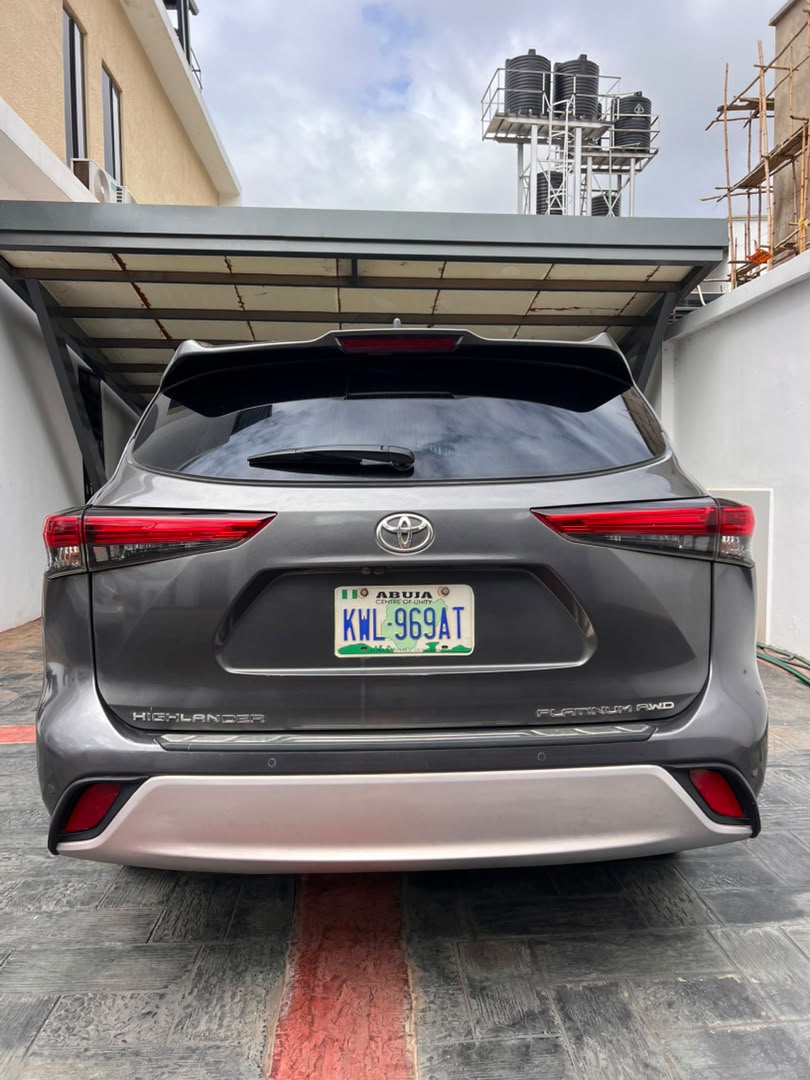 
								2023 Toyota Highlander  Used Registered  Platinum 4WD 360 Degree Camera  Full duty Abuja  55m full									