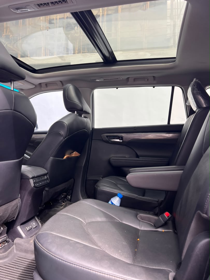 
								2023 Toyota Highlander  Used Registered  Platinum 4WD 360 Degree Camera  Full duty Abuja  55m full									