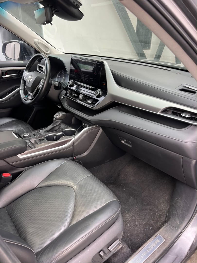 
								2023 Toyota Highlander  Used Registered  Platinum 4WD 360 Degree Camera  Full duty Abuja  55m full									