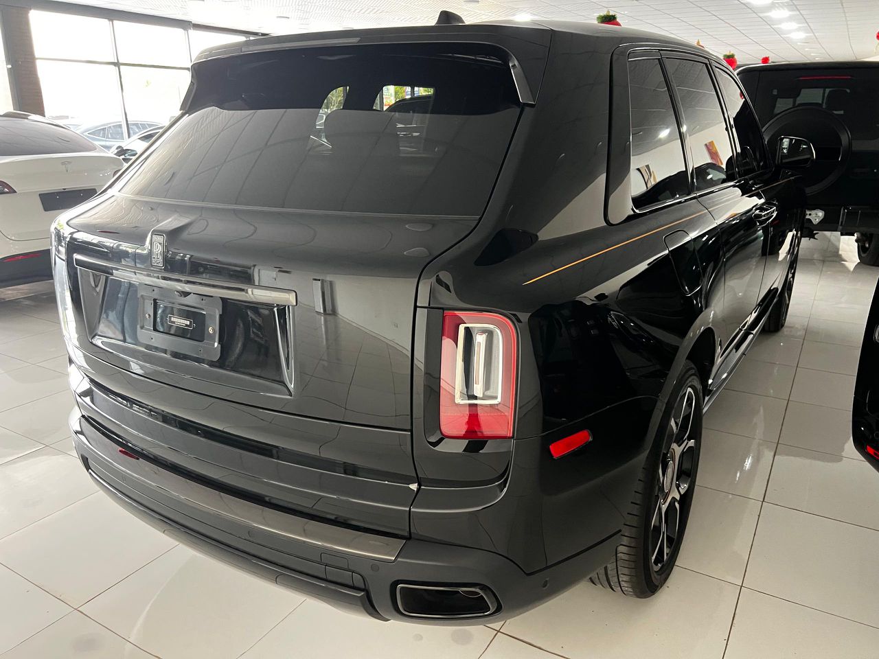 
								Price review ‼️‼️‼️‼️‼️‼️ Brand new 2024 ROLLS ROYS CULLINAN  WITH ORIGINAL DUTY  CLEAN TITLE  GOING FOR 1.1b now 800m Abuja deal full									