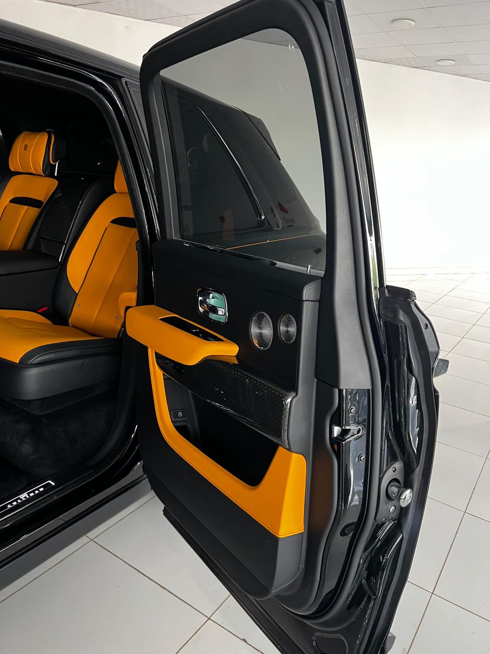 
								Price review ‼️‼️‼️‼️‼️‼️ Brand new 2024 ROLLS ROYS CULLINAN  WITH ORIGINAL DUTY  CLEAN TITLE  GOING FOR 1.1b now 800m Abuja deal full									