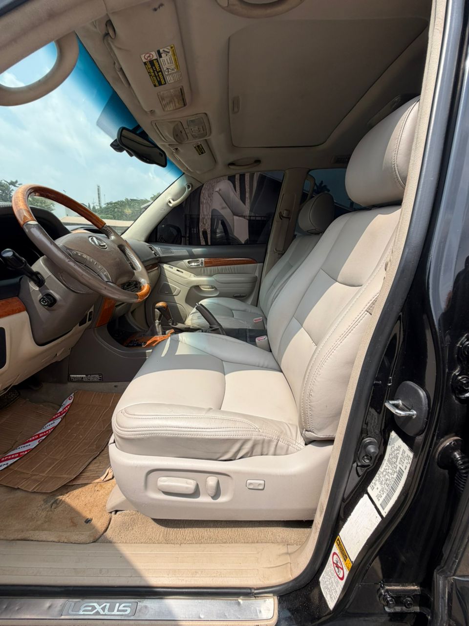 
								Distress Sell Extremely Clean Used Lexus GX470 2006 for just 7.9m Abuja full									