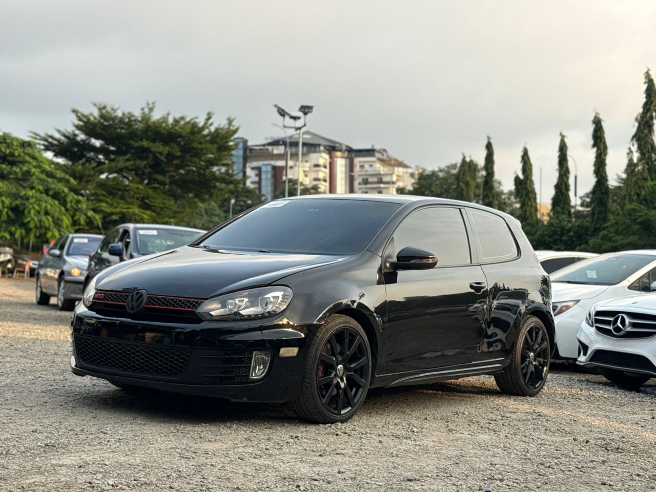 
								Massive distress Sell foreign used Volkswagen Gold GTI 2013 for just 8.9m Abuja full									