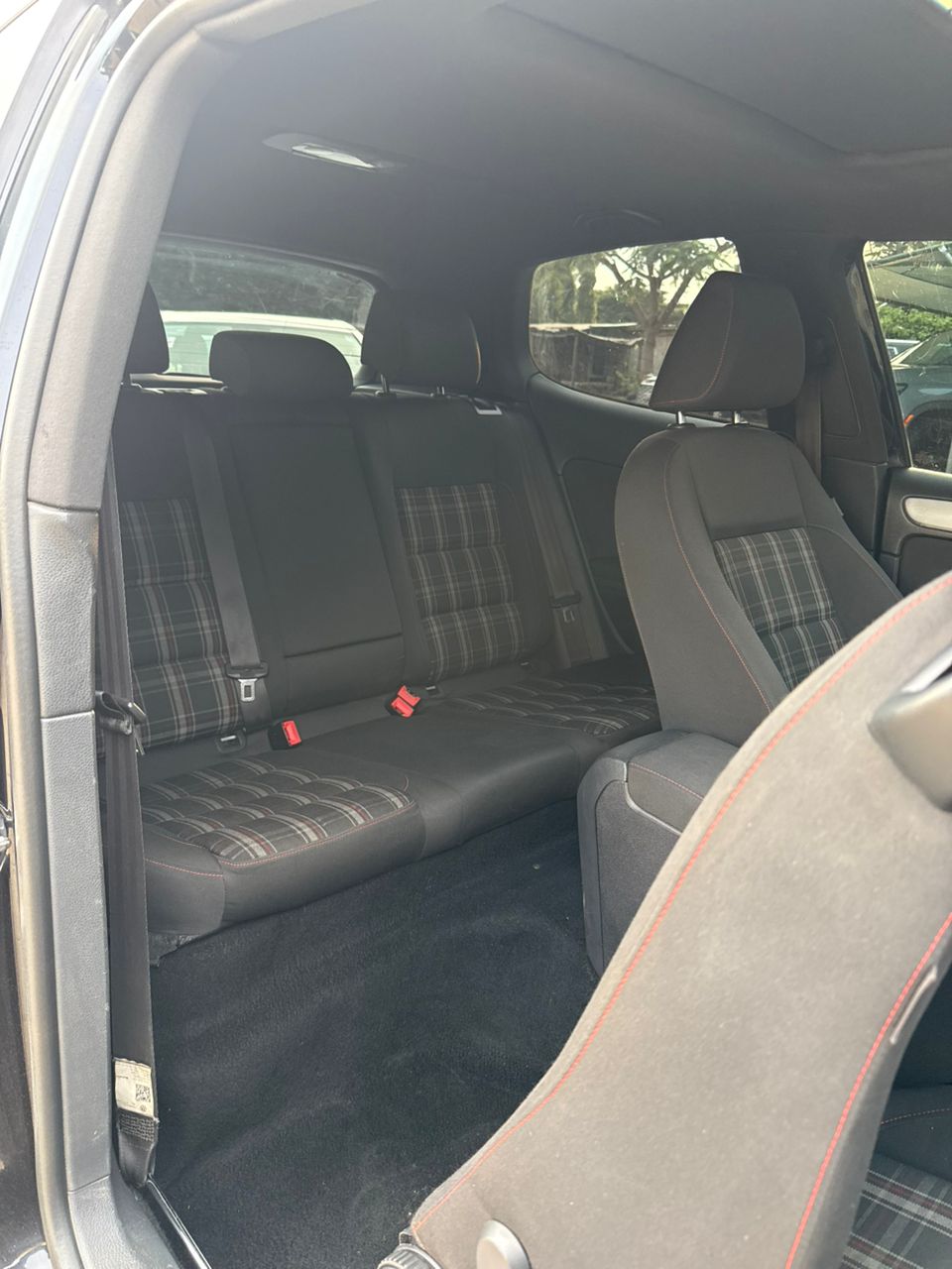 
								Massive distress Sell foreign used Volkswagen Gold GTI 2013 for just 8.9m Abuja full									