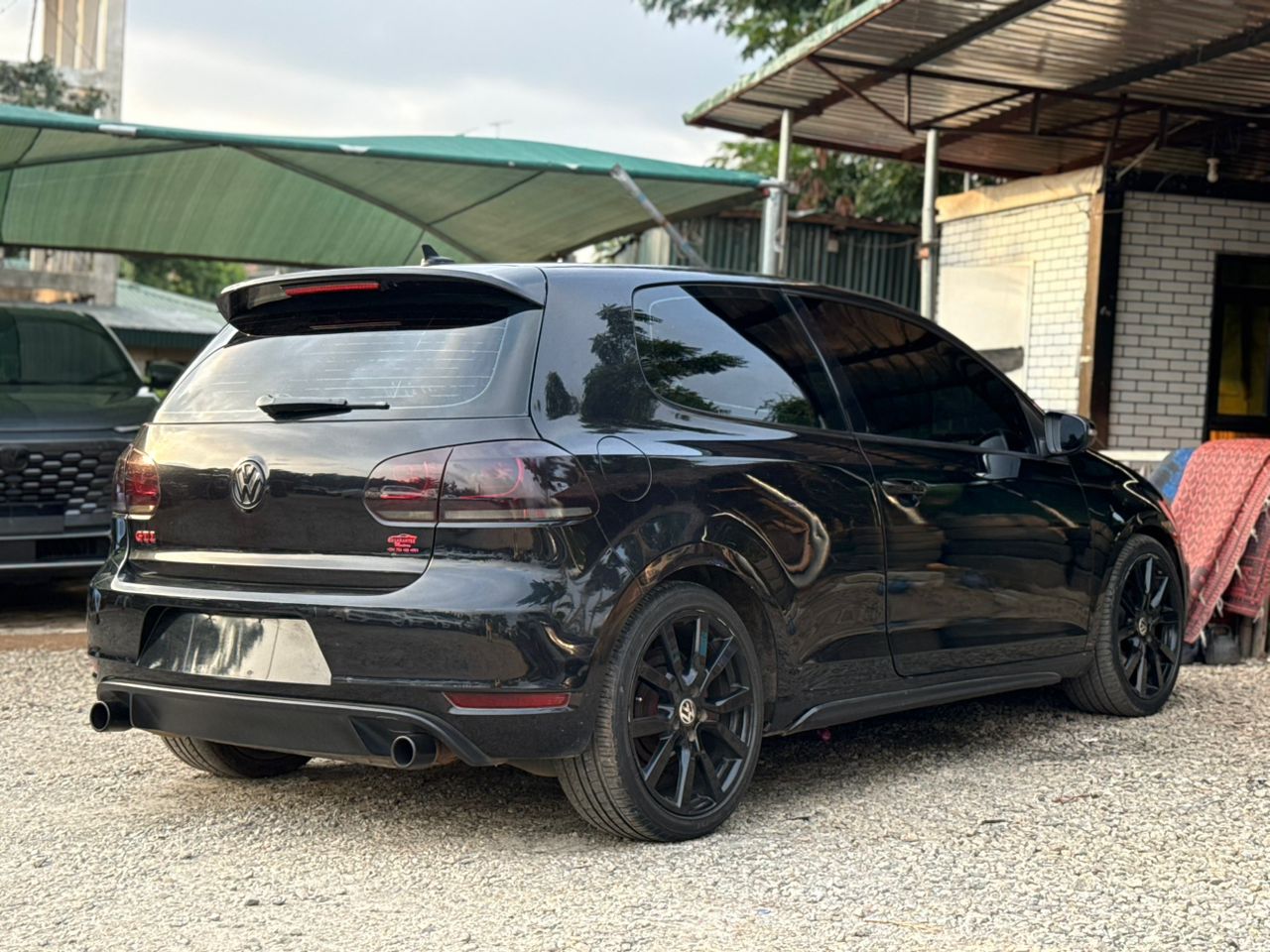
								Massive distress Sell foreign used Volkswagen Gold GTI 2013 for just 8.9m Abuja full									