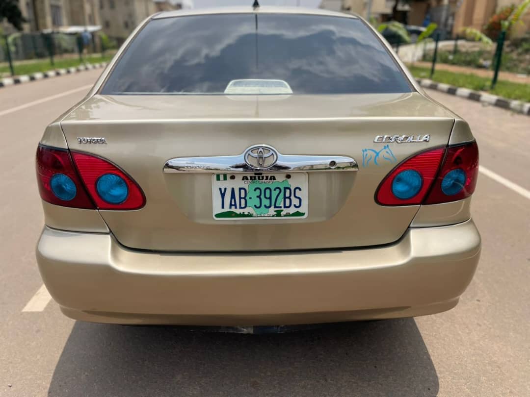 
								Extremely clean Toyota Corolla 2004 With Unterperd engine and gear Going for 5m Location Abuja full									
