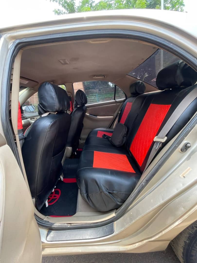
								Extremely clean Toyota Corolla 2004 With Unterperd engine and gear Going for 5m Location Abuja full									