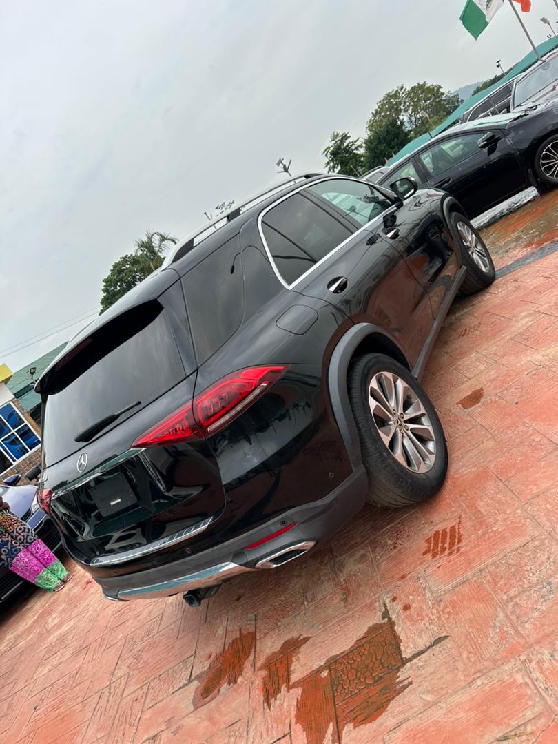 
								Just inn  Foreign used mecerdes Benz, GLE 350, going for 63m Abujadeal full									