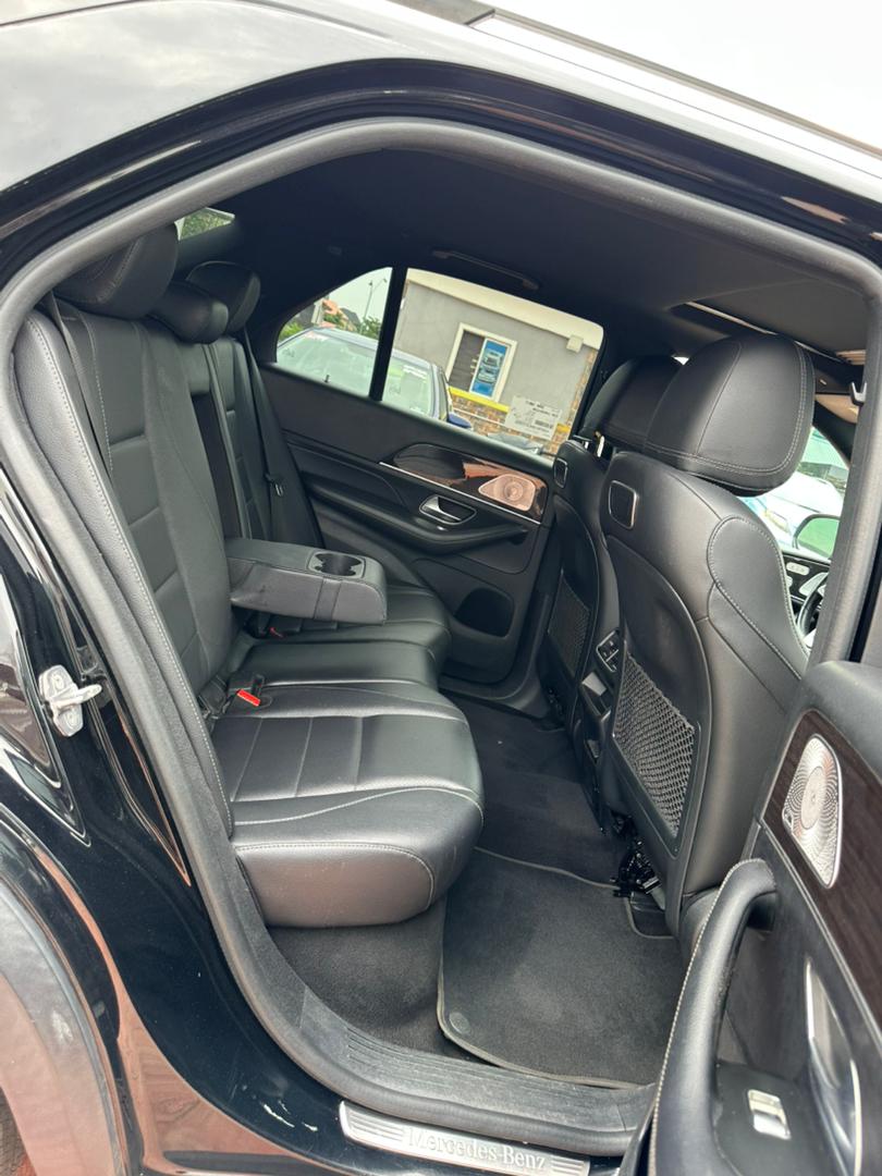 
								Just inn  Foreign used mecerdes Benz, GLE 350, going for 63m Abujadeal full									