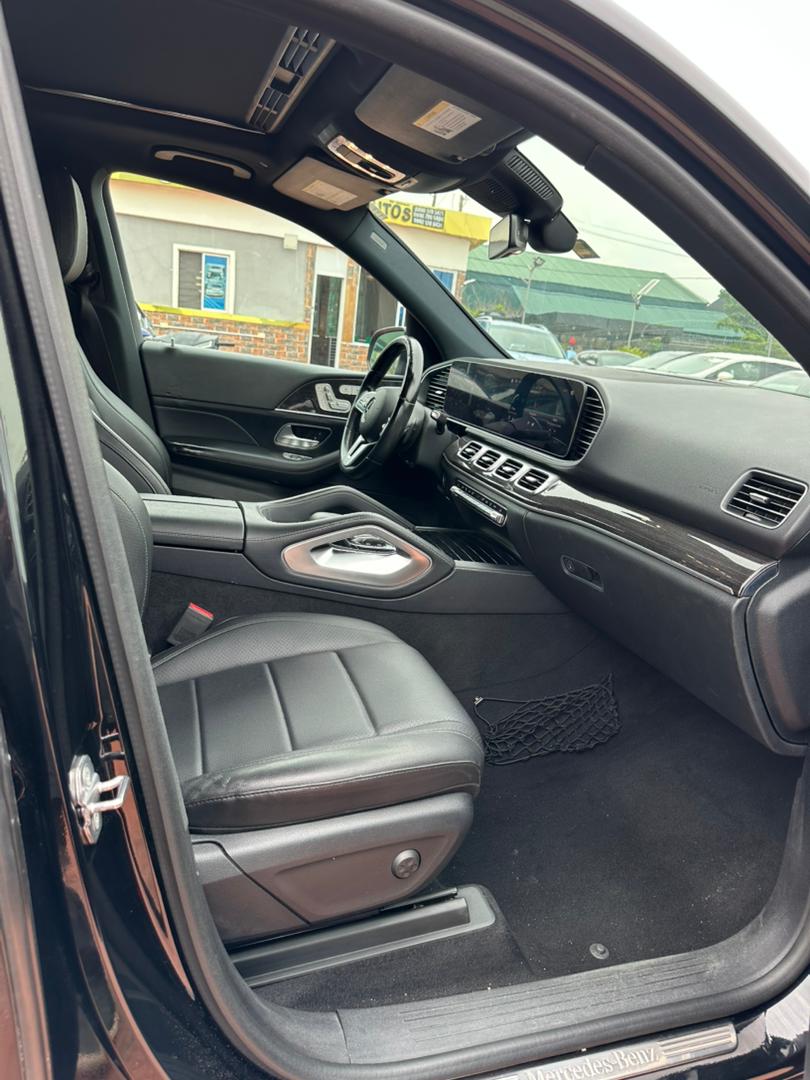 
								Just inn  Foreign used mecerdes Benz, GLE 350, going for 63m Abujadeal full									